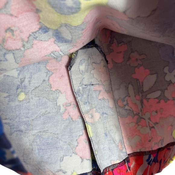 🌺ANN TAYLOR LOFT Vibrant Floral Pencil Knee Length Skirt Size 2🌺 - Picture 5 of 6